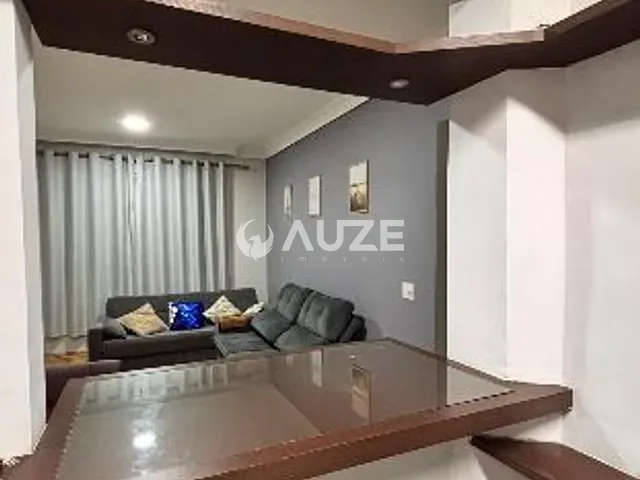 Apartamento 2 quartos e 2 banheiros, à venda, no bairro Centro em Curitiba