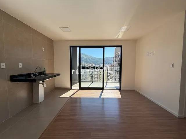 Apartamento 2 quartos e 2 banheiros, à venda, no bairro Centro em Poços de Caldas