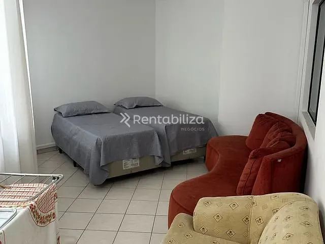 Apartamento com 181m² 3 quartos e 2 banheiros, à venda, no bairro Meia Praia em Itapema