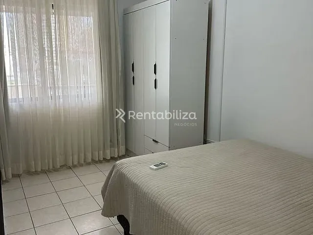 Apartamento com 181m² 3 quartos e 2 banheiros, à venda, no bairro Meia Praia em Itapema