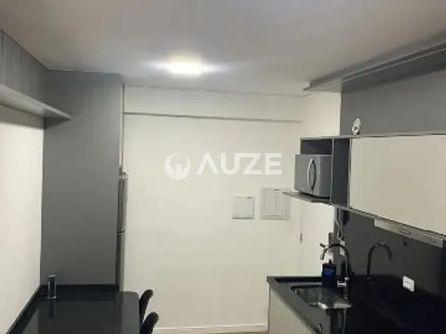 Apartamento 1 quarto e 1 banheiro, à venda, no bairro Centro em Curitiba