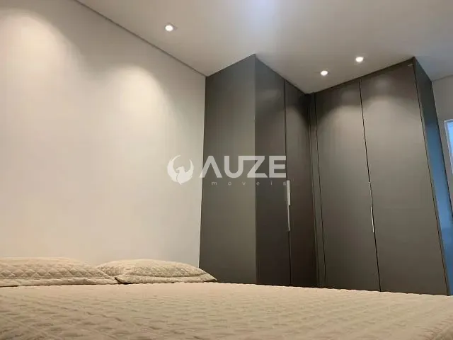 Apartamento 1 quarto e 1 banheiro, à venda, no bairro Centro em Curitiba