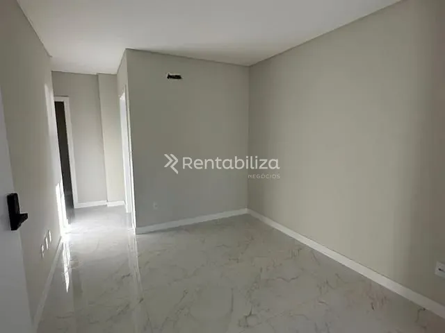 Apartamento 3 quartos e 1 banheiro, à venda, no bairro Meia Praia em Itapema
