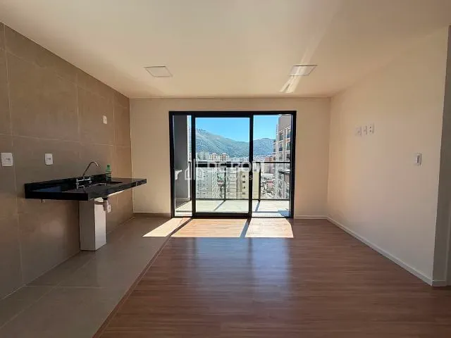 Apartamento 2 quartos e 2 banheiros, à venda, no bairro Centro em Poços de Caldas