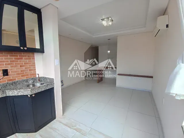 Apartamento 2 quartos e 2 banheiros, para alugar, no bairro Nova Palhoça em Palhoça