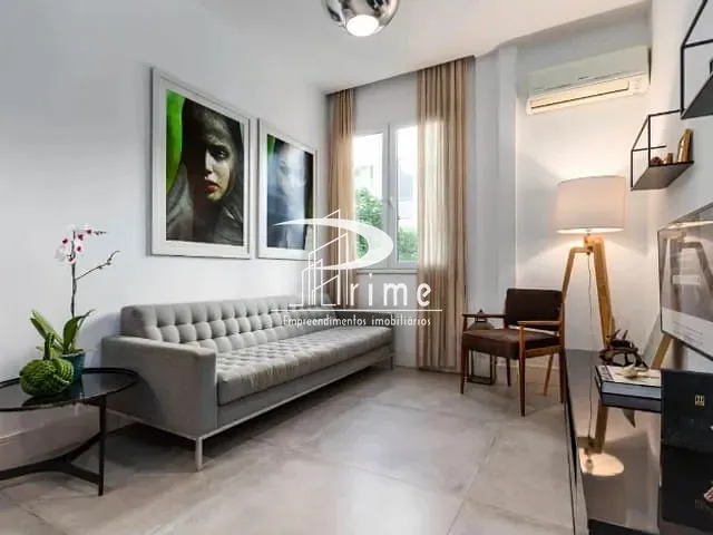 Apartamento com 45m² 1 quarto e 1 banheiro, à venda, no bairro Copacabana em Rio de Janeiro
