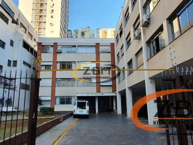 Apartamento com 127m² 3 quartos e 2 banheiros, à venda, no bairro Centro em Londrina