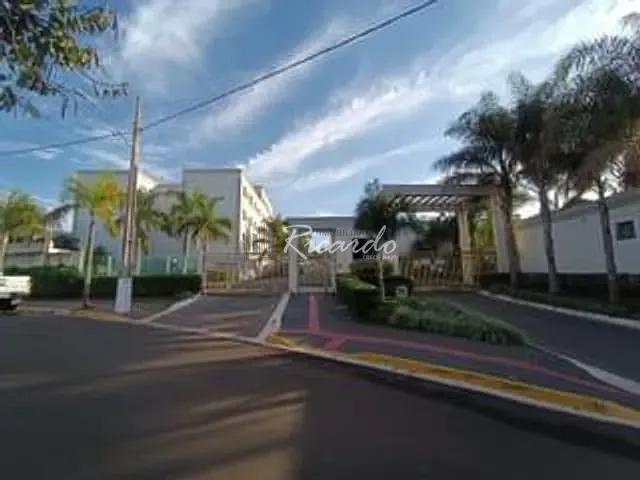 Apartamento com 43m² 2 quartos e 1 banheiro, à venda ou para alugar, no bairro Jardim Santo Antônio em Arapongas