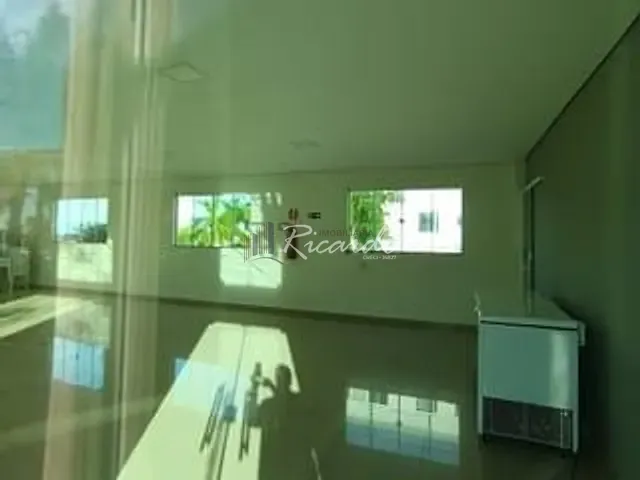 Apartamento com 43m² 2 quartos e 1 banheiro, à venda ou para alugar, no bairro Jardim Santo Antônio em Arapongas