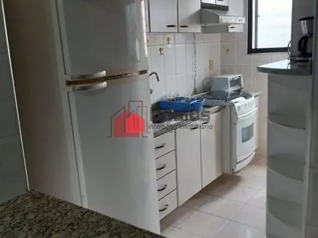Apartamento à venda, no bairro Vila Tupi em Praia Grande