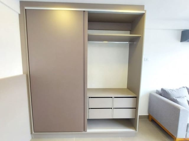Apartamento 1 quarto e 1 banheiro, para alugar, no bairro Centro Cívico em Curitiba