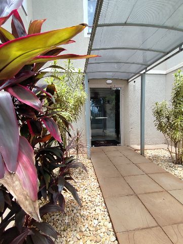 Apartamento 2 quartos e 1 banheiro, para alugar, no bairro Parque Residencial Rita Vieira em Campo Grande