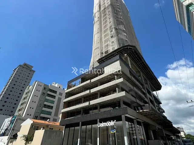 Apartamento 3 quartos e 4 banheiros, à venda, no bairro Meia Praia em Itapema