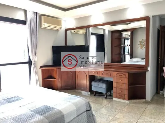 Apartamento com 228m² 4 quartos e 3 banheiros, à venda, no bairro Vila Zeina em São Paulo
