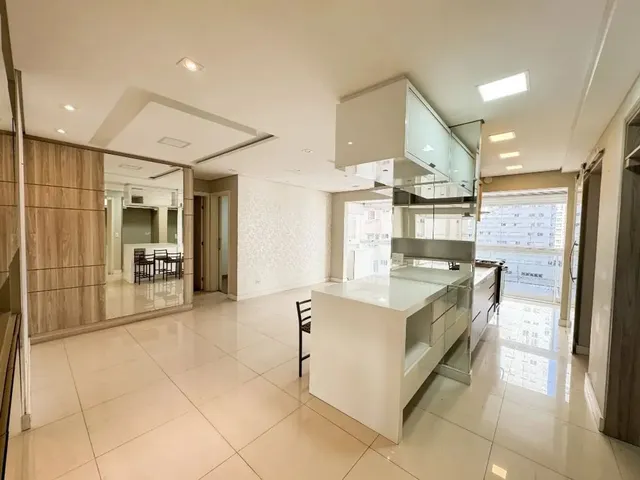 Apartamento 3 quartos e 2 banheiros, à venda, no bairro Bigorrilho em Curitiba