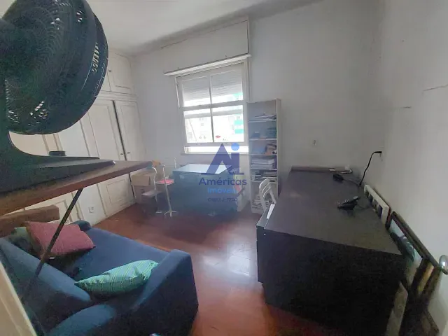 Apartamento 4 quartos e 3 banheiros, à venda, no bairro Laranjeiras em Rio de Janeiro