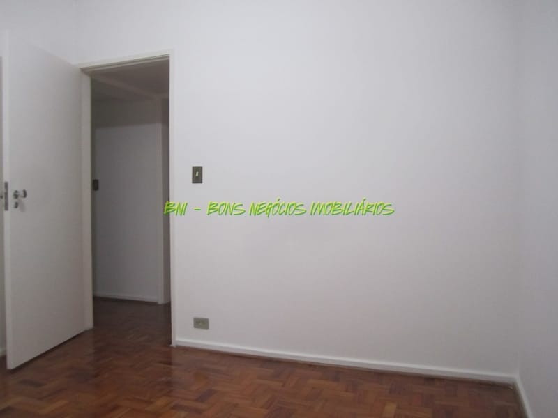 Apartamento para alugar com 3 quartos, 110m² - Foto 17