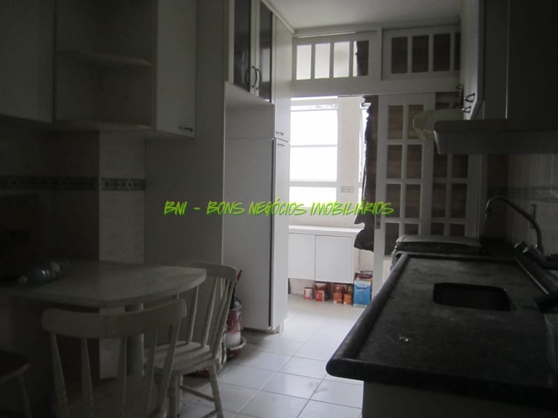 Apartamento para alugar com 3 quartos, 110m² - Foto 9