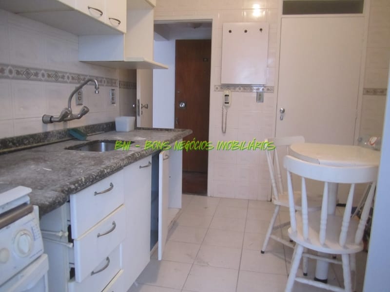 Apartamento para alugar com 3 quartos, 110m² - Foto 13