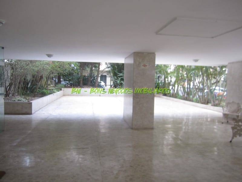 Apartamento para alugar com 3 quartos, 110m² - Foto 1