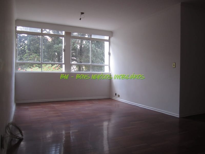 Apartamento para alugar com 3 quartos, 110m² - Foto 2