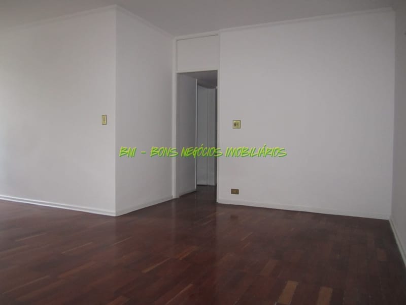 Apartamento para alugar com 3 quartos, 110m² - Foto 3