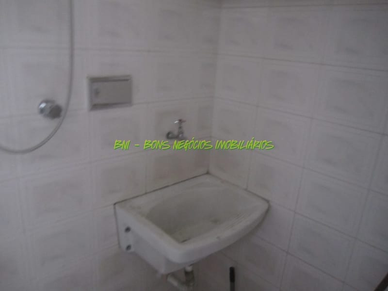 Apartamento para alugar com 3 quartos, 110m² - Foto 12