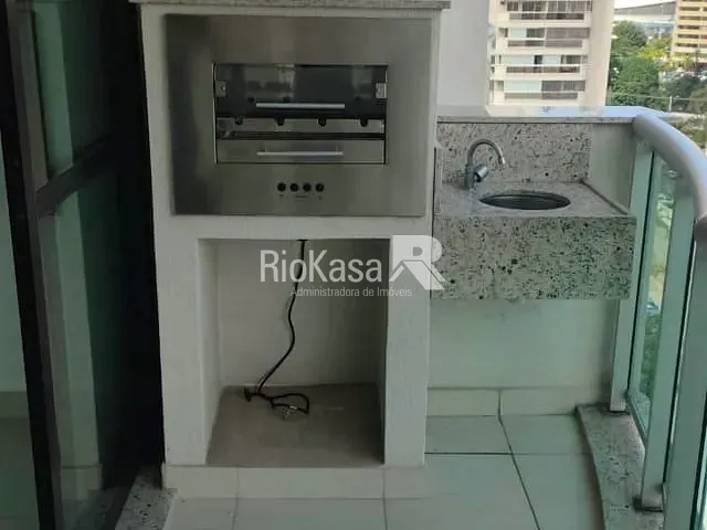Apartamento 2 quartos e 2 banheiros, para alugar, no bairro Jacarepaguá em Rio de Janeiro