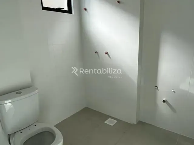 Apartamento com 110m² 2 quartos e 3 banheiros, à venda, no bairro Meia Praia em Itapema