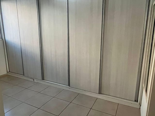 Apartamento 2 quartos e 1 banheiro, para alugar, no bairro Tiradentes em Campo Grande