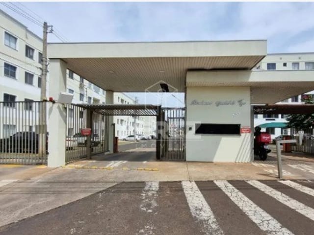 Apartamento 2 quartos e 1 banheiro, para alugar, no bairro Tiradentes em Campo Grande