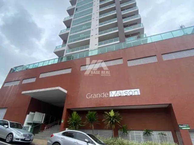 Apartamento com 288m² 3 quartos e 3 banheiros, à venda, no bairro Oficinas em Ponta Grossa
