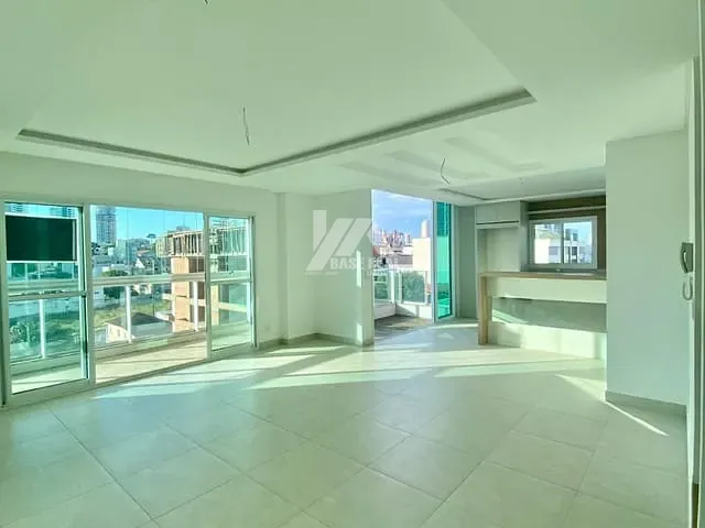 Apartamento com 288m² 3 quartos e 3 banheiros, à venda, no bairro Oficinas em Ponta Grossa