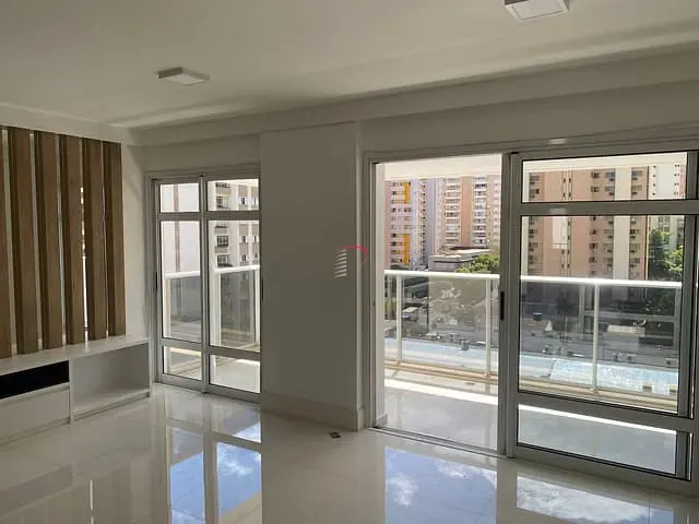 Apartamento com 218m² 2 quartos e 4 banheiros, para alugar, no bairro Centro em Londrina