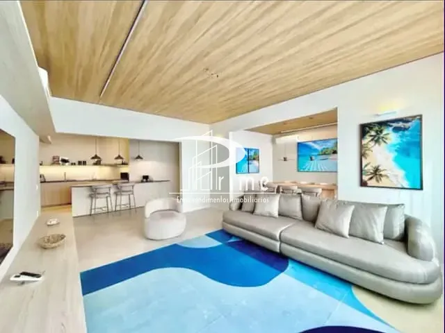 Apartamento com 166m² 4 quartos e 2 banheiros, à venda, no bairro Copacabana em Rio de Janeiro