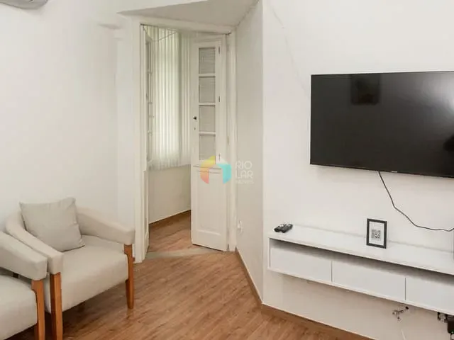 Apartamento com 55m² 2 quartos e 2 banheiros, à venda, no bairro Copacabana em Rio de Janeiro
