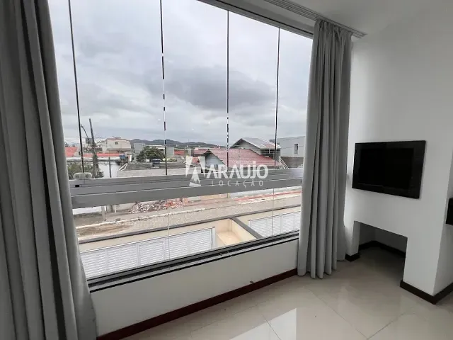 Apartamento 2 quartos e 1 banheiro, para alugar, no bairro São Vicente em Itajaí