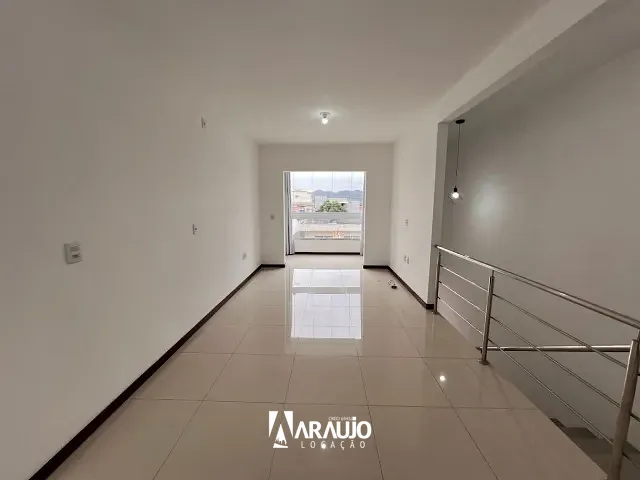 Apartamento 2 quartos e 1 banheiro, para alugar, no bairro São Vicente em Itajaí
