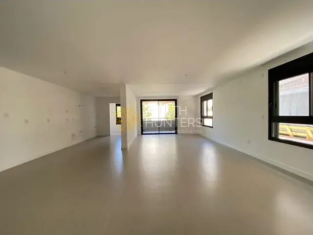 Apartamento com 343m² 4 quartos e 5 banheiros, à venda, no bairro Jurerê em Florianópolis