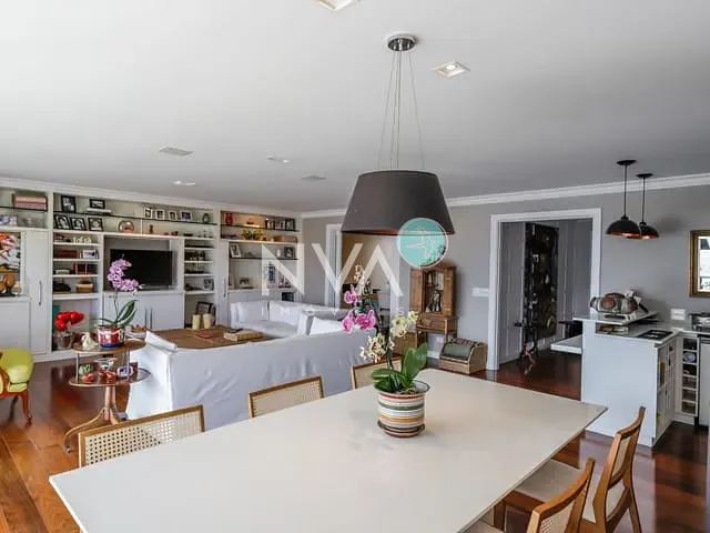 Apartamento com 282m² 4 quartos e 5 banheiros, à venda, no bairro Lagoa em Rio de Janeiro