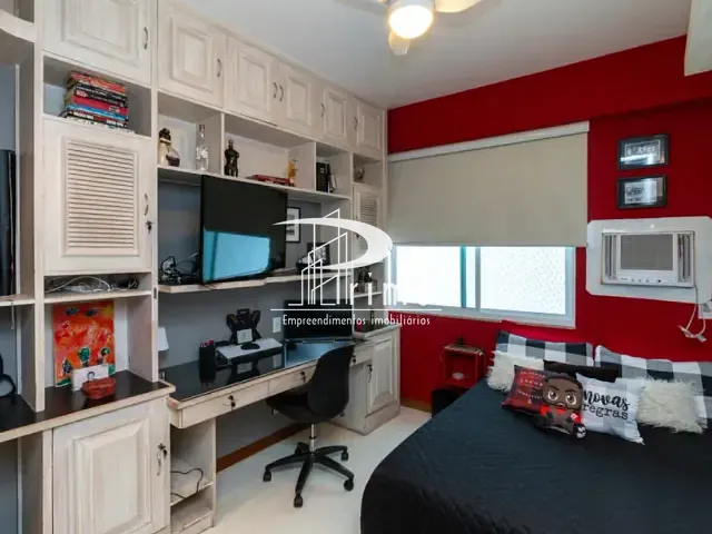 Apartamento com 200m² 4 quartos e 3 banheiros, à venda, no bairro Copacabana em Rio de Janeiro