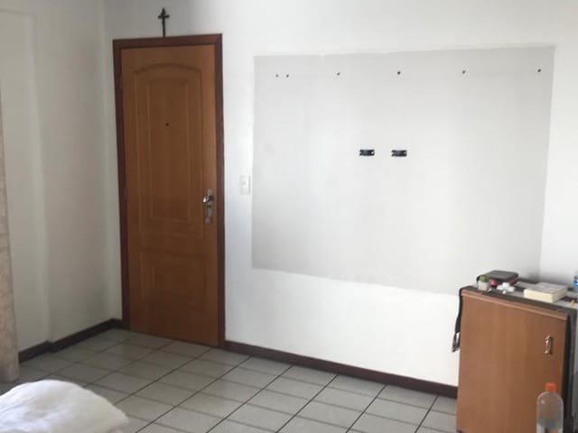 Foto do Apartamento - Apartamento à venda com 3 quartos sendo 1 suíte no Residencial De Ville no Setor Aeroporto em Goiânia GO. | Home Gyn Imóveis Ltda