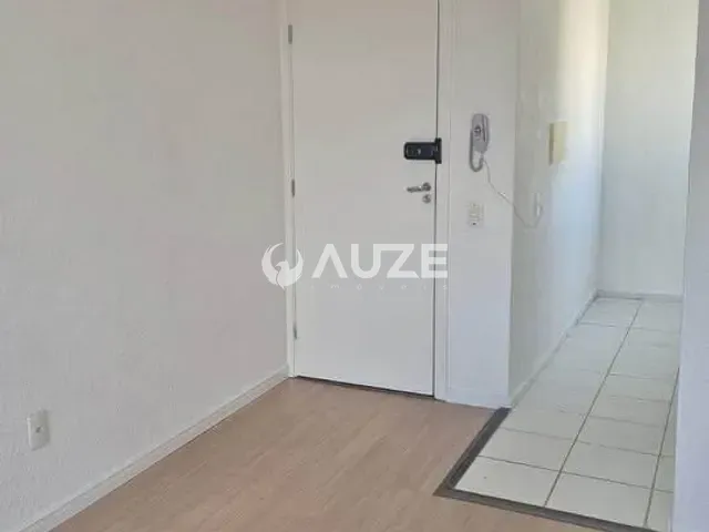 Apartamento 2 quartos e 1 banheiro, à venda, no bairro Colônia Rio Grande em São José dos Pinhais