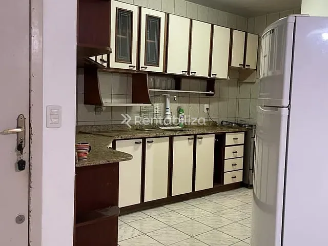 Apartamento com 135m² 3 quartos e 2 banheiros, à venda, no bairro Meia Praia em Itapema