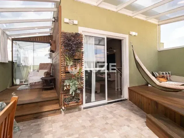 Apartamento 2 quartos e 2 banheiros, à venda, no bairro Capão Raso em Curitiba