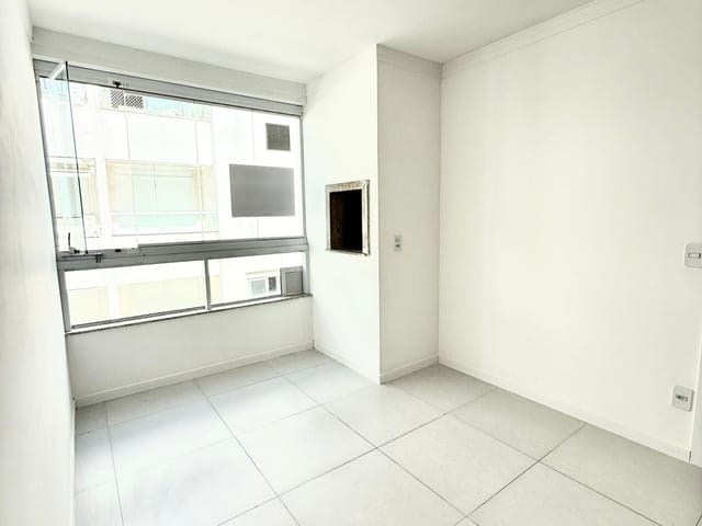 Apartamento 2 quartos e 1 banheiro, à venda, no bairro Ingleses do Rio Vermelho em Florianópolis