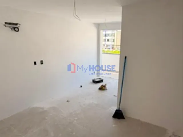 Casa 3 quartos e 4 banheiros, à venda, no bairro Nossa Senhora da Vitória em Ilhéus