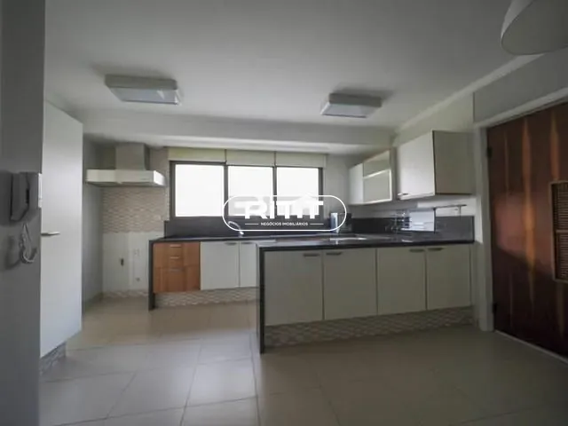 Apartamento com 226m² 4 quartos e 2 banheiros, à venda, no bairro Cambuí em Campinas