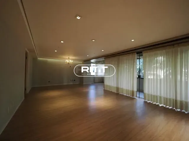 Apartamento com 226m² 4 quartos e 2 banheiros, à venda, no bairro Cambuí em Campinas