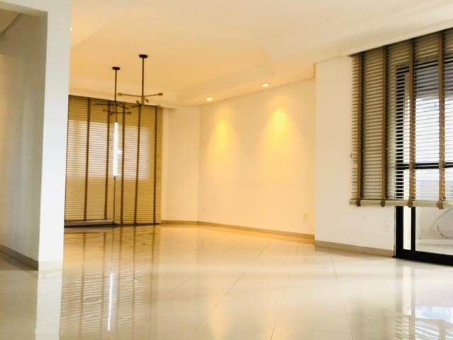 Apartamento com 368m² 3 quartos e 5 banheiros, para alugar, no bairro Centro em Campo Grande